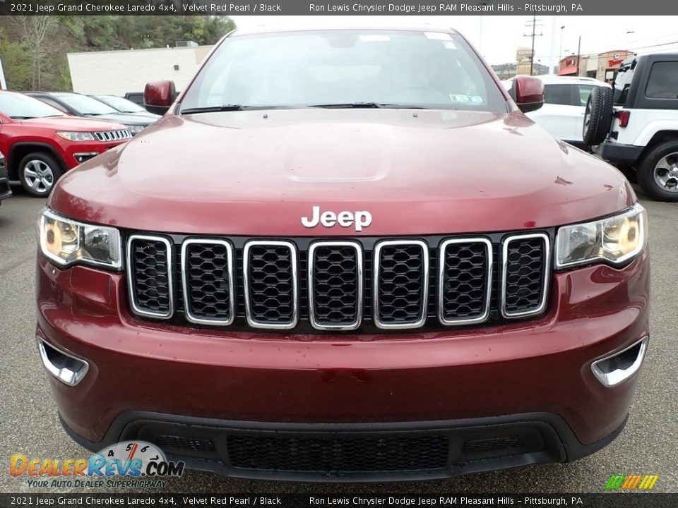 2021 Jeep Grand Cherokee Laredo 4x4 Velvet Red Pearl / Black Photo #9