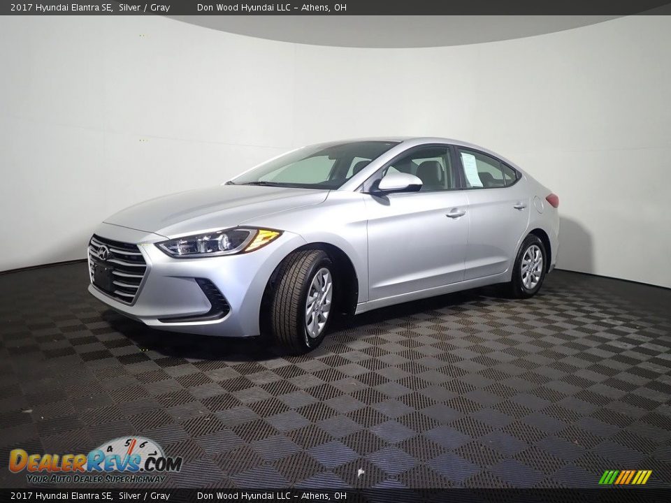 2017 Hyundai Elantra SE Silver / Gray Photo #7