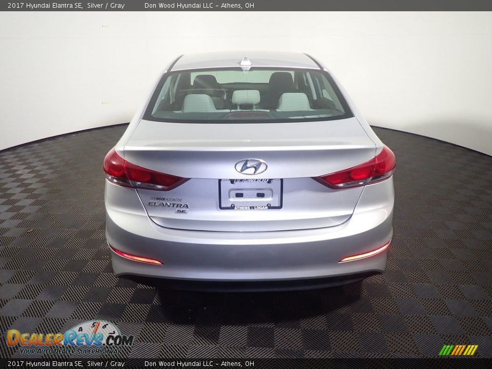 2017 Hyundai Elantra SE Silver / Gray Photo #12