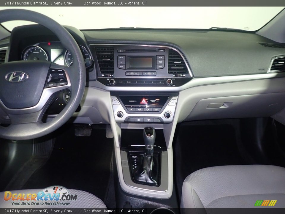 2017 Hyundai Elantra SE Silver / Gray Photo #24