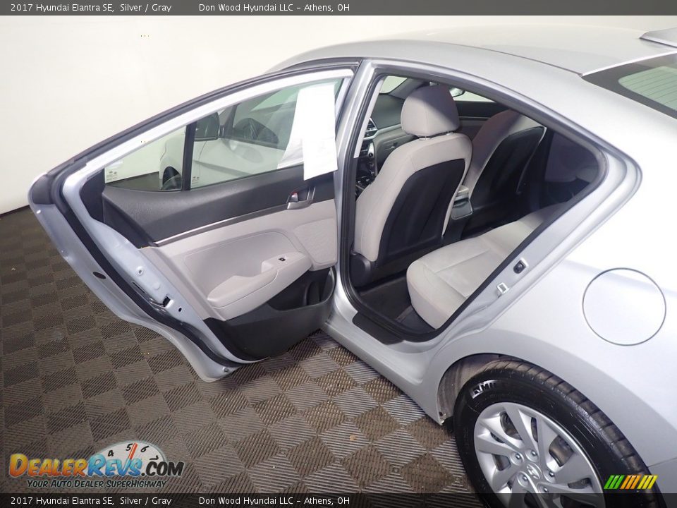 2017 Hyundai Elantra SE Silver / Gray Photo #31