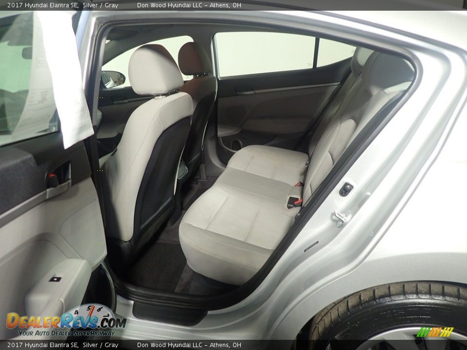 2017 Hyundai Elantra SE Silver / Gray Photo #32