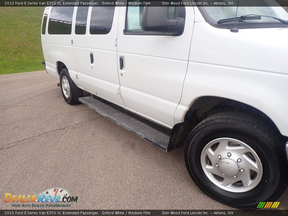2013 Ford E Series Van E350 XL Extended Passenger Oxford White / Medium Flint Photo #3