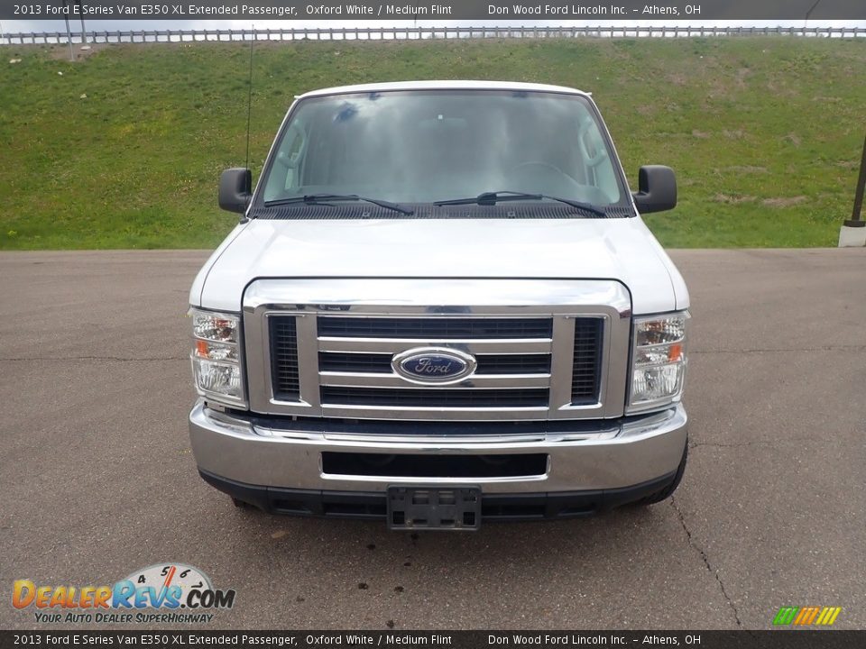 2013 Ford E Series Van E350 XL Extended Passenger Oxford White / Medium Flint Photo #4