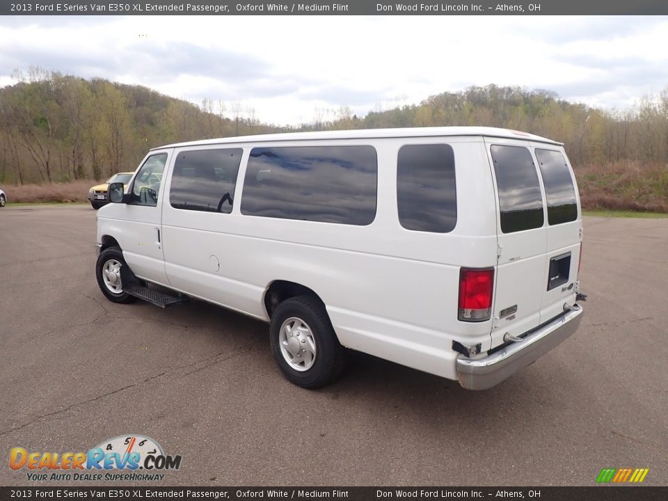 2013 Ford E Series Van E350 XL Extended Passenger Oxford White / Medium Flint Photo #11