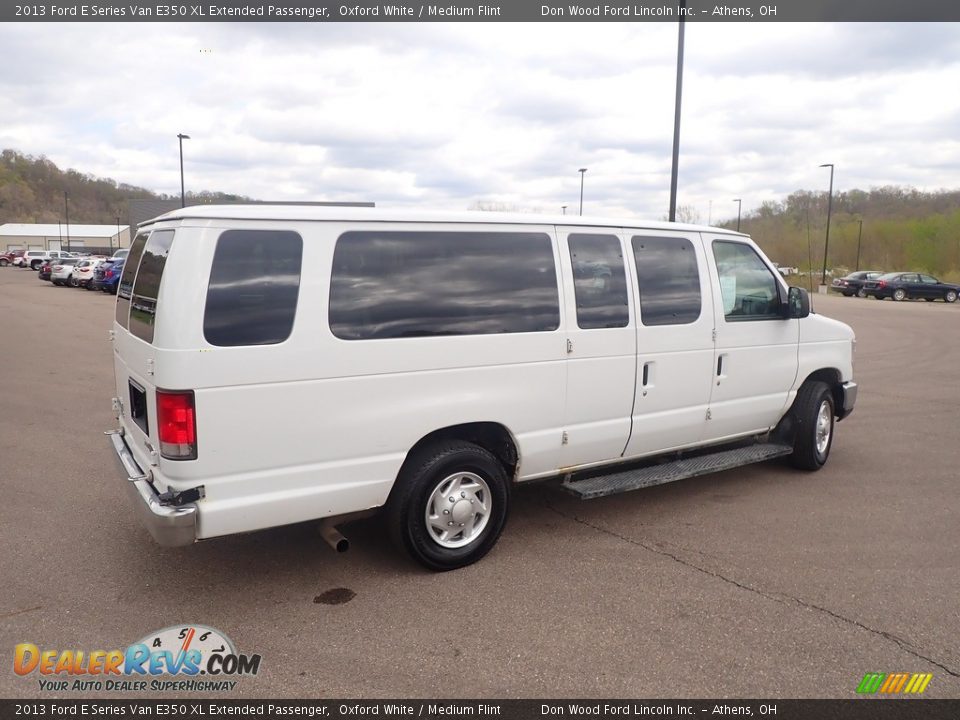 2013 Ford E Series Van E350 XL Extended Passenger Oxford White / Medium Flint Photo #17