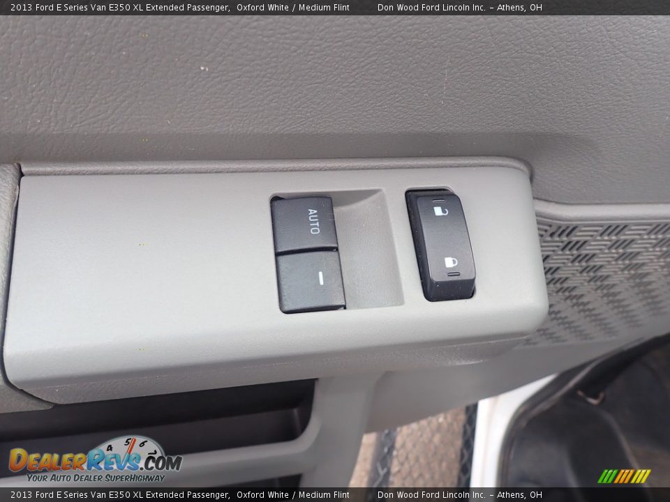 2013 Ford E Series Van E350 XL Extended Passenger Oxford White / Medium Flint Photo #22