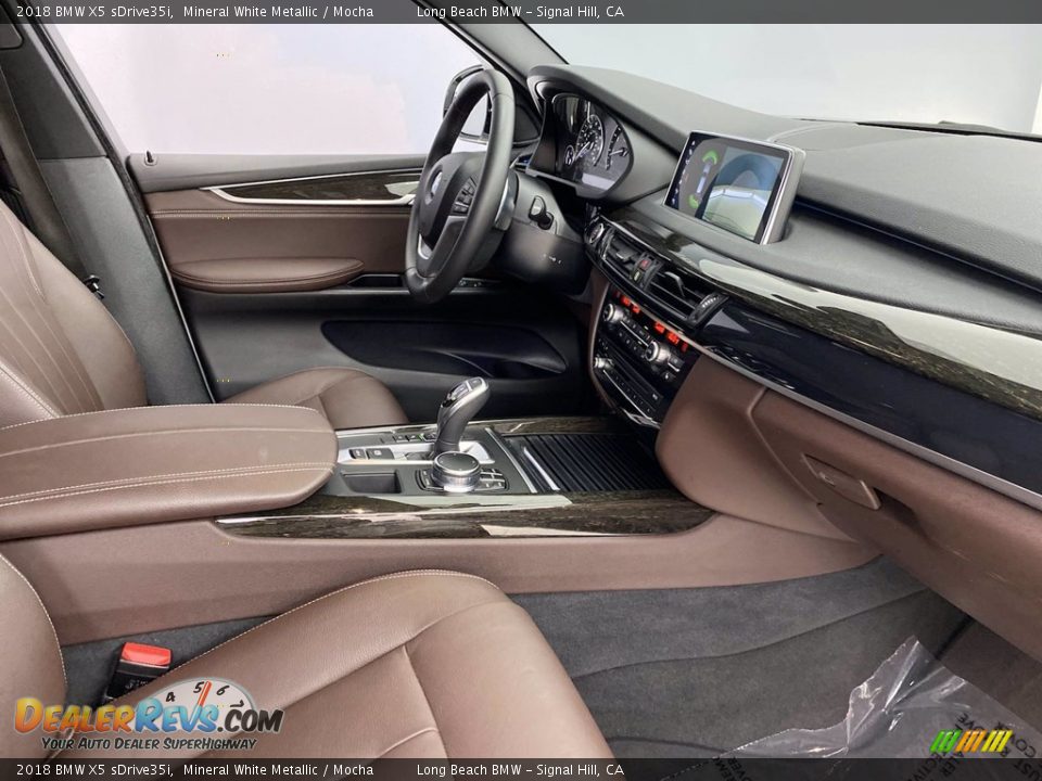 2018 BMW X5 sDrive35i Mineral White Metallic / Mocha Photo #33