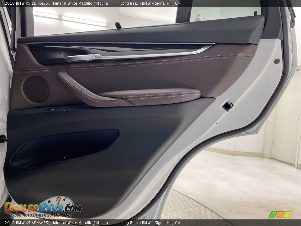 2018 BMW X5 sDrive35i Mineral White Metallic / Mocha Photo #35