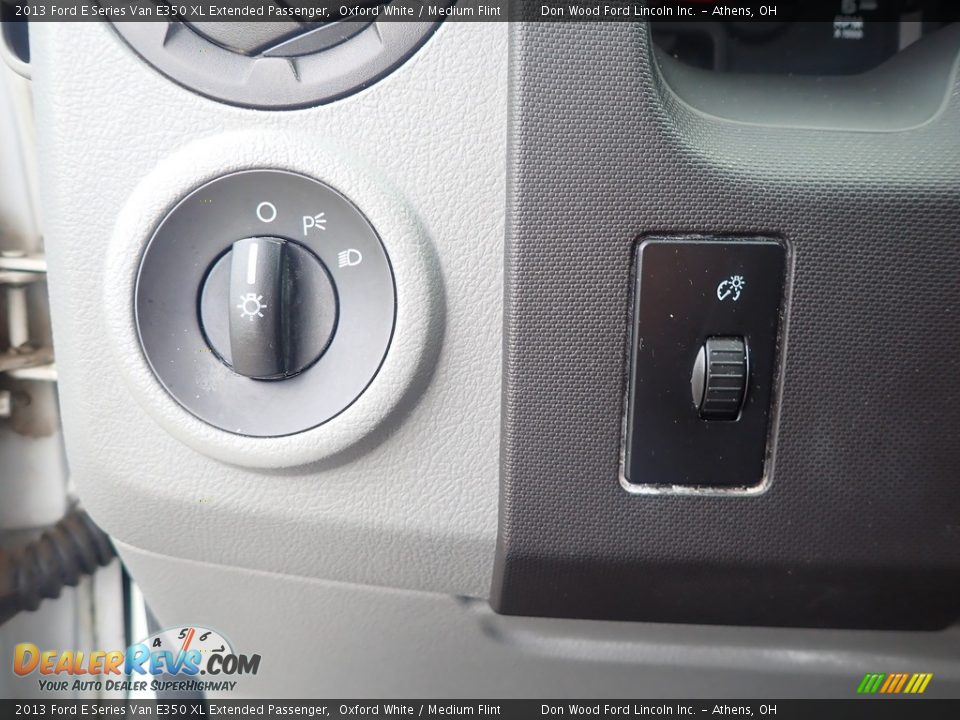 2013 Ford E Series Van E350 XL Extended Passenger Oxford White / Medium Flint Photo #31