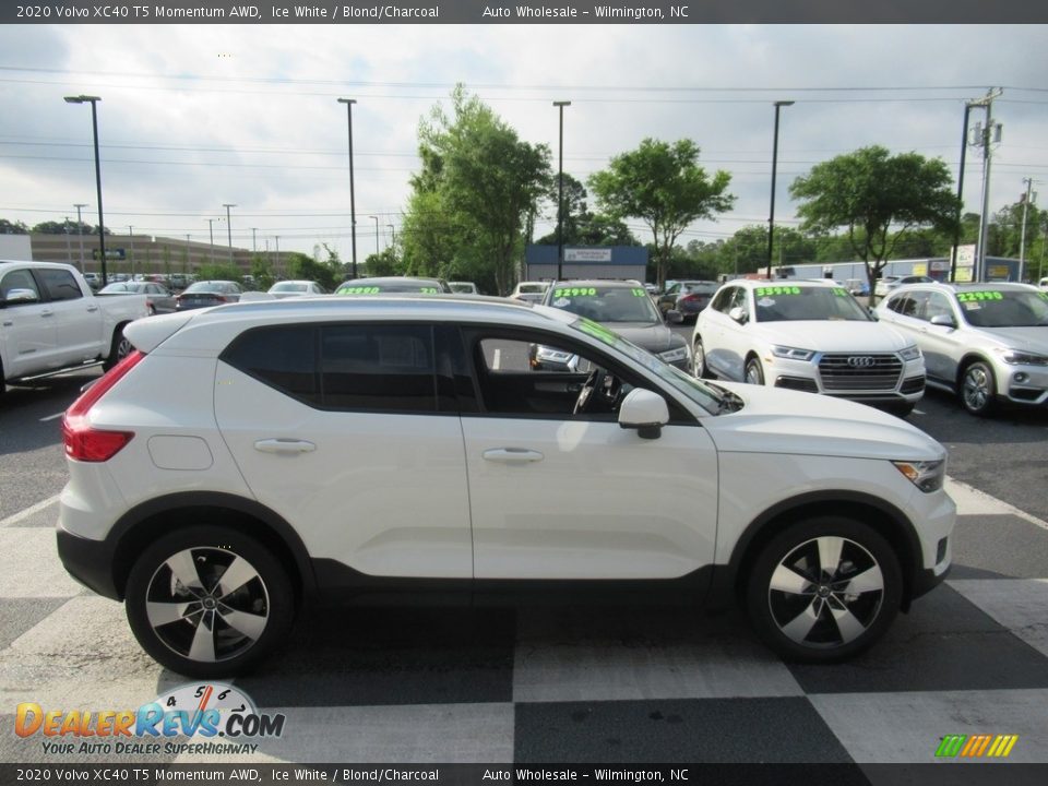 2020 Volvo XC40 T5 Momentum AWD Ice White / Blond/Charcoal Photo #3