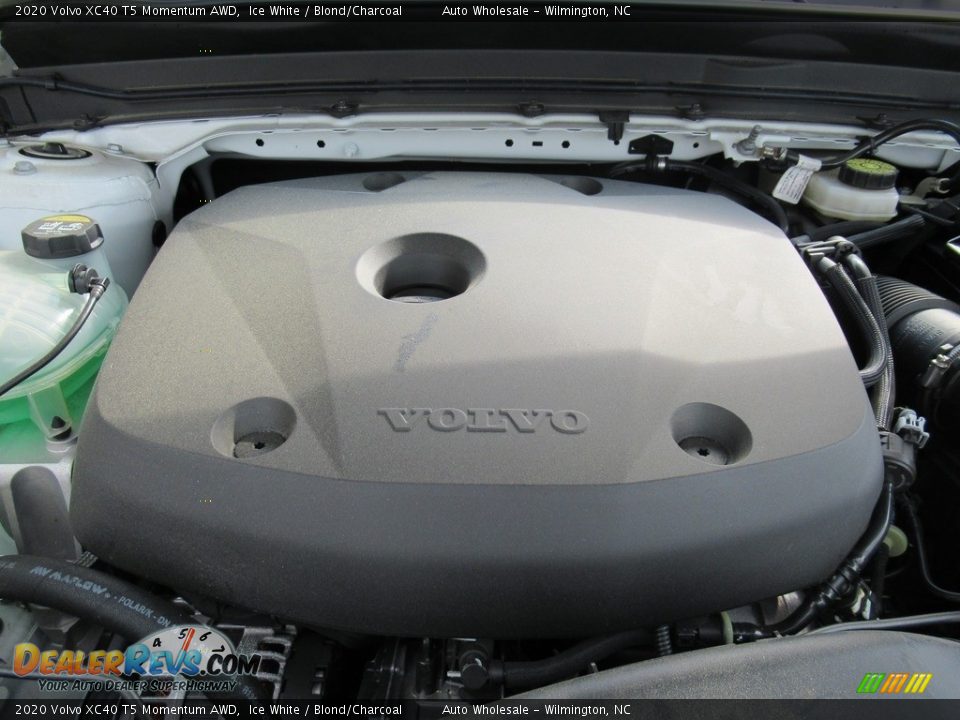 2020 Volvo XC40 T5 Momentum AWD Ice White / Blond/Charcoal Photo #6