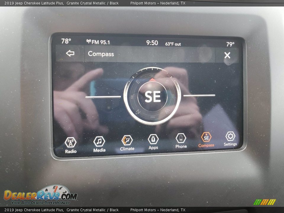 2019 Jeep Cherokee Latitude Plus Granite Crystal Metallic / Black Photo #20