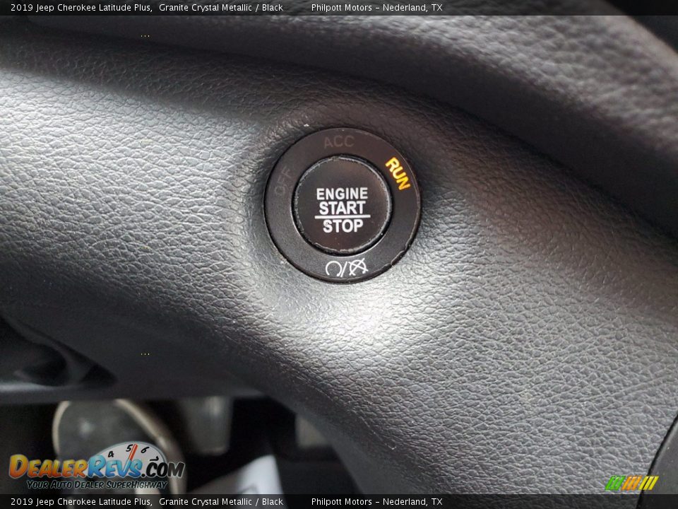 2019 Jeep Cherokee Latitude Plus Granite Crystal Metallic / Black Photo #22