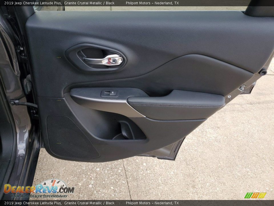 2019 Jeep Cherokee Latitude Plus Granite Crystal Metallic / Black Photo #26