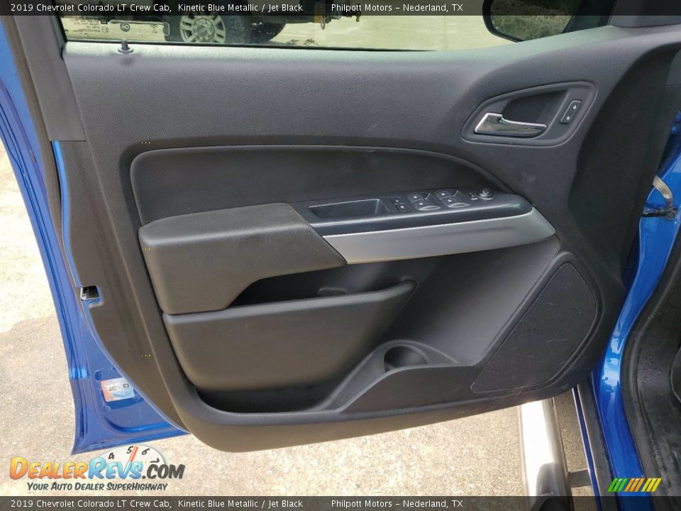 Door Panel of 2019 Chevrolet Colorado LT Crew Cab Photo #13