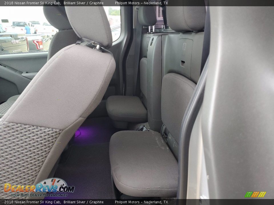 2018 Nissan Frontier SV King Cab Brilliant Silver / Graphite Photo #27