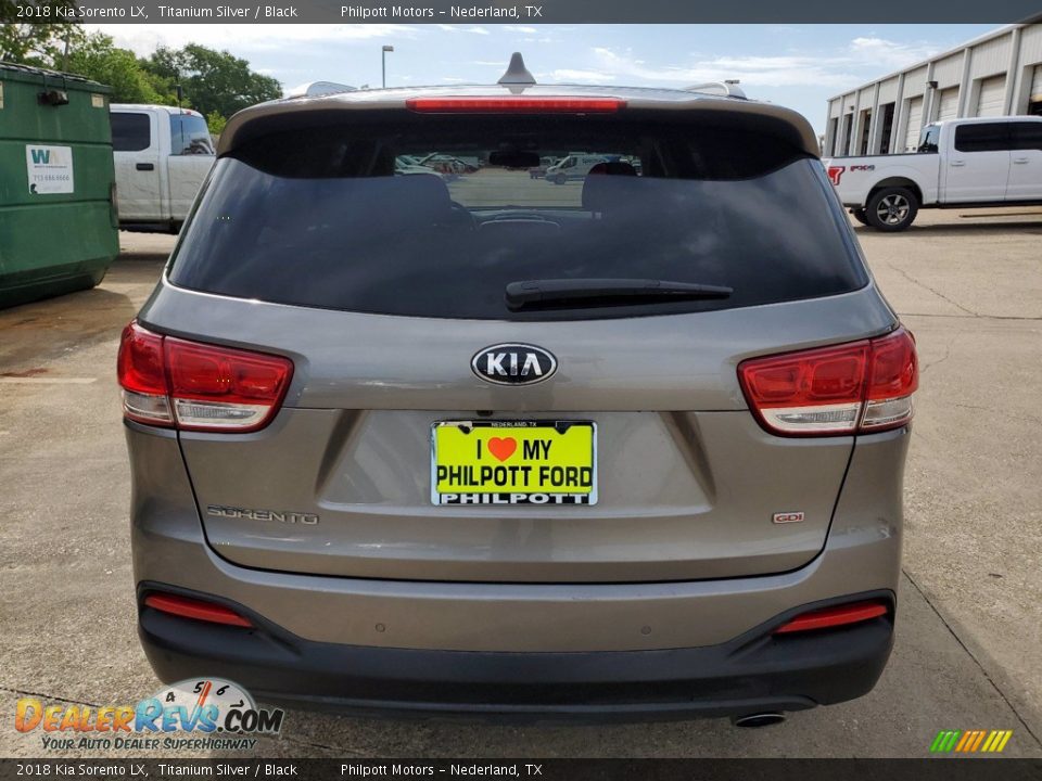 2018 Kia Sorento LX Titanium Silver / Black Photo #8