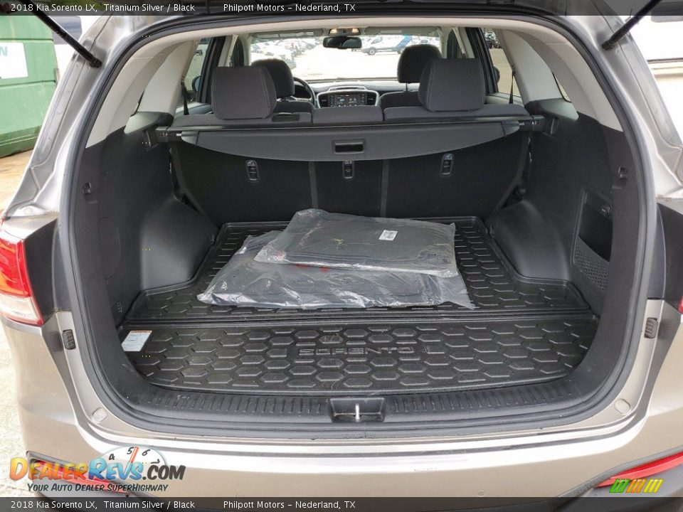 2018 Kia Sorento LX Trunk Photo #22