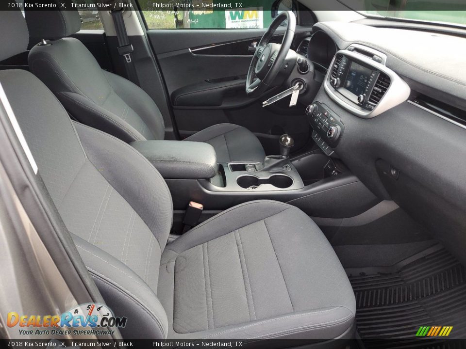 Black Interior - 2018 Kia Sorento LX Photo #26