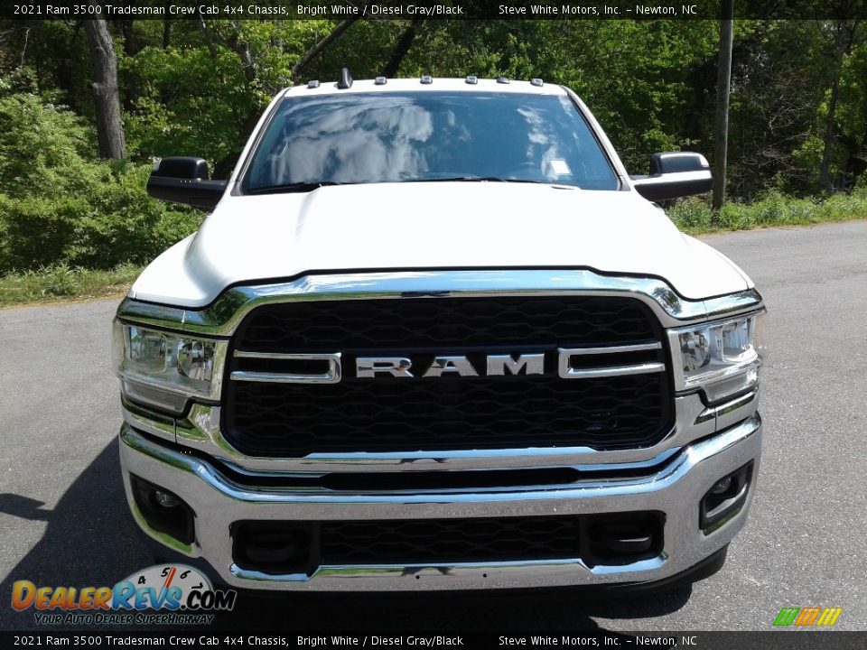 2021 Ram 3500 Tradesman Crew Cab 4x4 Chassis Bright White / Diesel Gray/Black Photo #3