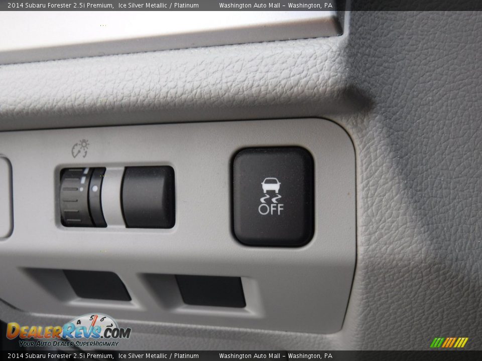 2014 Subaru Forester 2.5i Premium Ice Silver Metallic / Platinum Photo #18