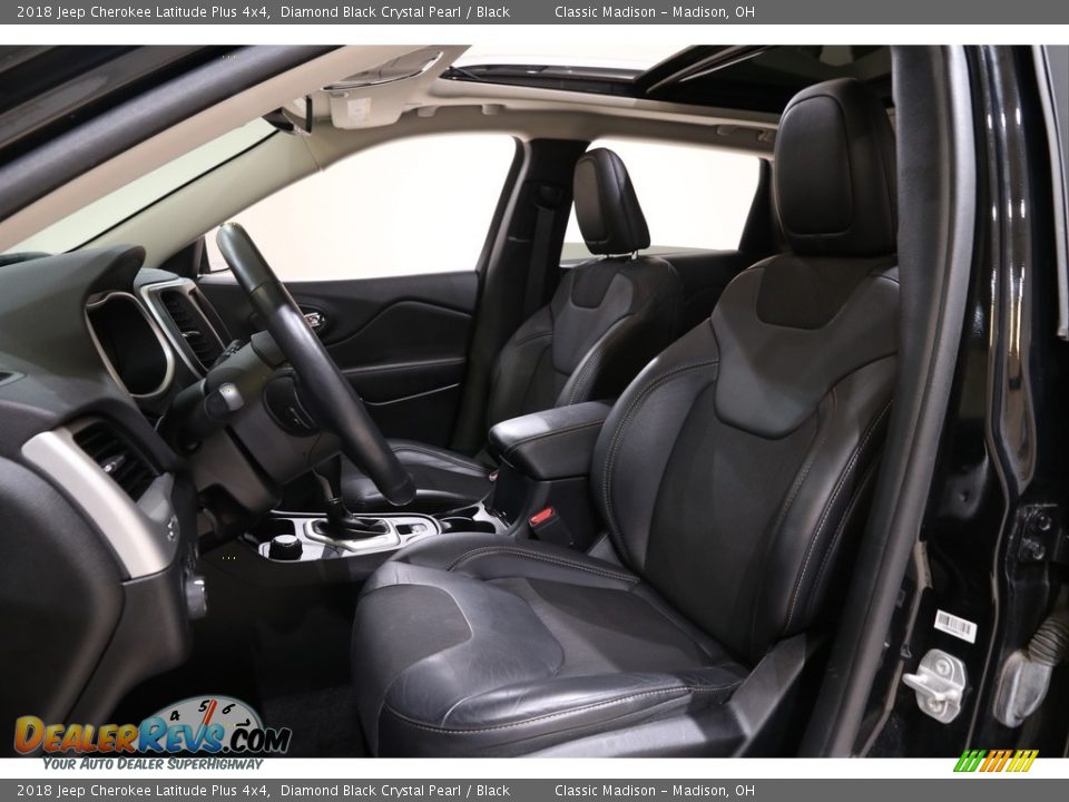 2018 Jeep Cherokee Latitude Plus 4x4 Diamond Black Crystal Pearl / Black Photo #5