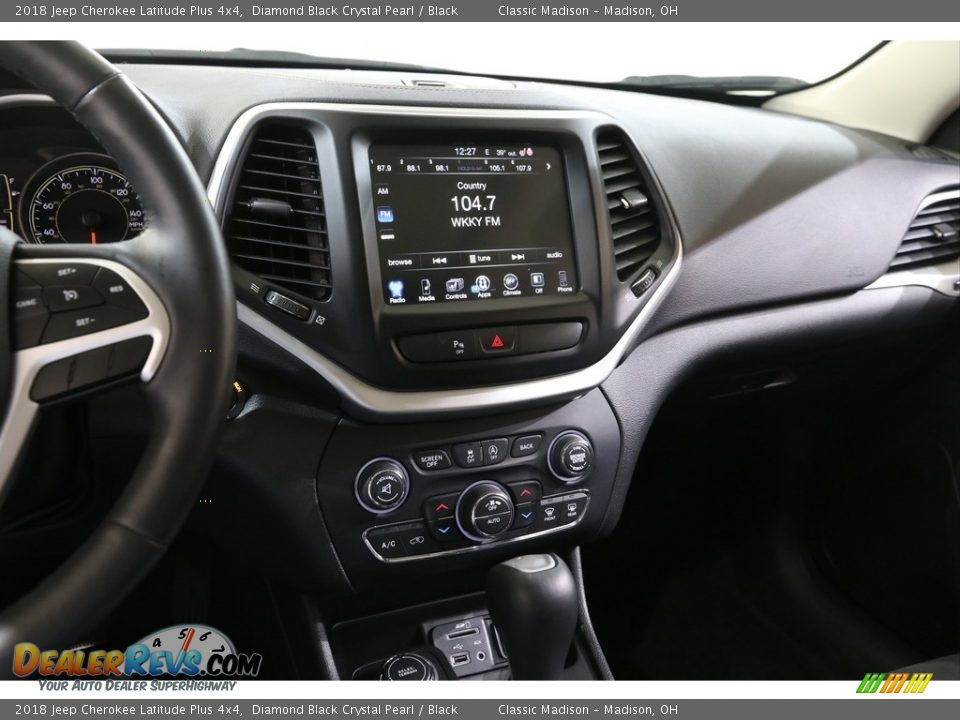 2018 Jeep Cherokee Latitude Plus 4x4 Diamond Black Crystal Pearl / Black Photo #9
