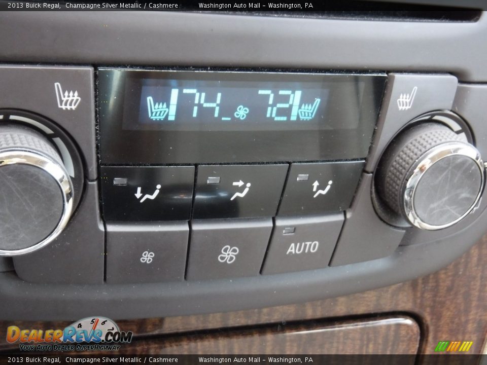 Controls of 2013 Buick Regal  Photo #16