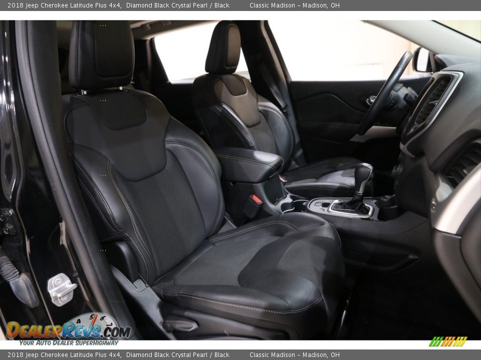 2018 Jeep Cherokee Latitude Plus 4x4 Diamond Black Crystal Pearl / Black Photo #16