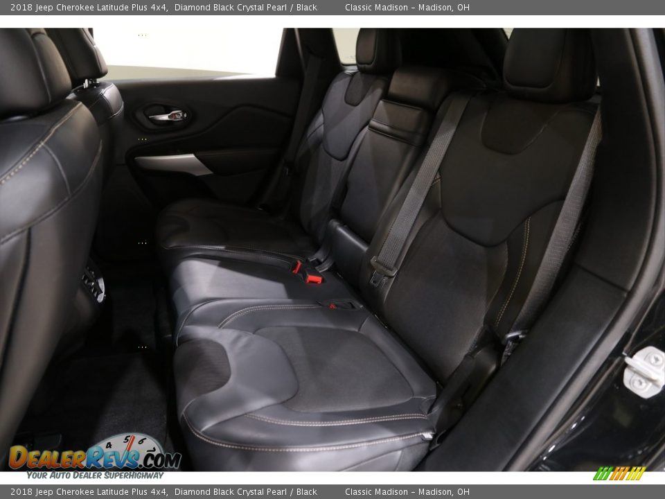 2018 Jeep Cherokee Latitude Plus 4x4 Diamond Black Crystal Pearl / Black Photo #18
