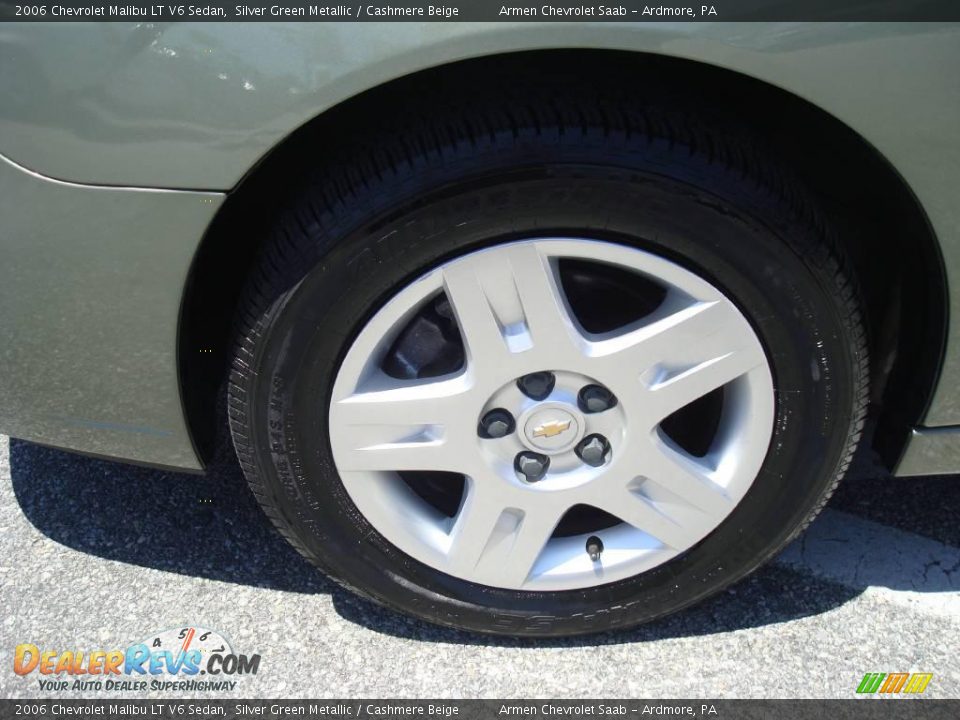 2006 Chevrolet Malibu LT V6 Sedan Silver Green Metallic / Cashmere Beige Photo #25