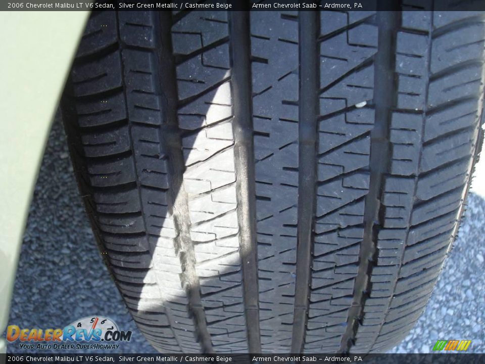 2006 Chevrolet Malibu LT V6 Sedan Silver Green Metallic / Cashmere Beige Photo #26