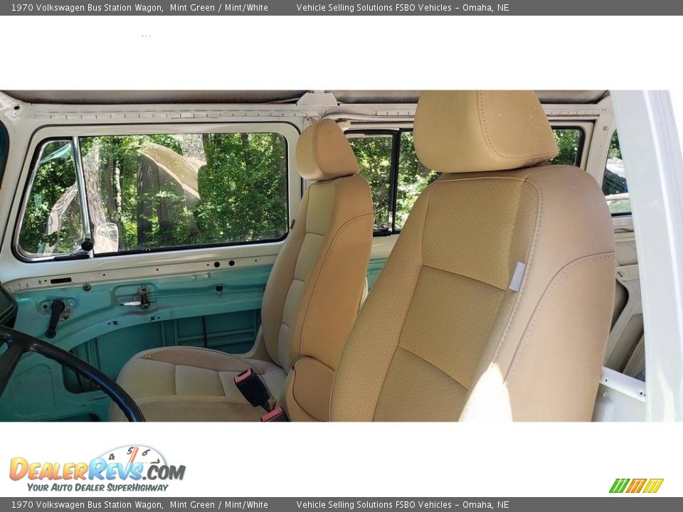 Front Seat of 1970 Volkswagen Bus Station Wagon Photo #6