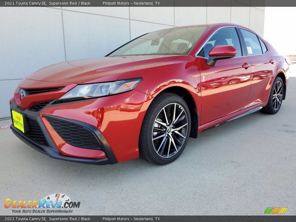 2021 Toyota Camry SE Supersonic Red / Black Photo #2