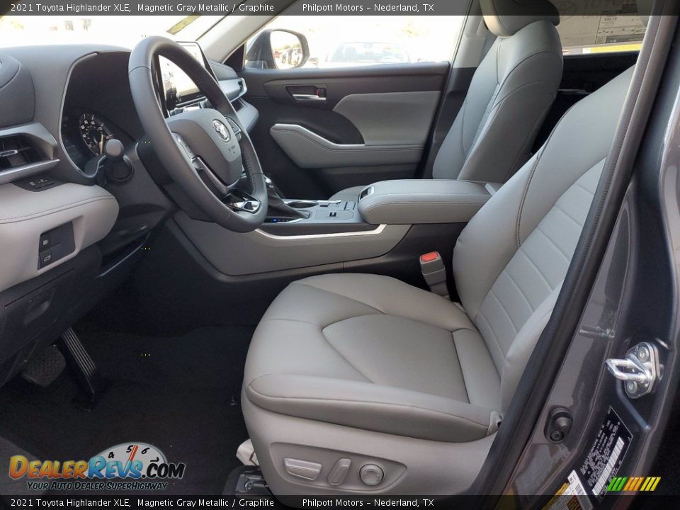 2021 Toyota Highlander XLE Magnetic Gray Metallic / Graphite Photo #4