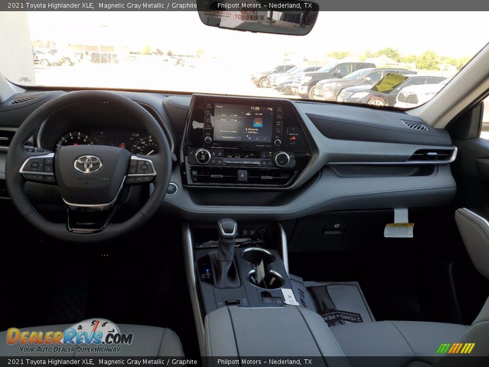 2021 Toyota Highlander XLE Magnetic Gray Metallic / Graphite Photo #5