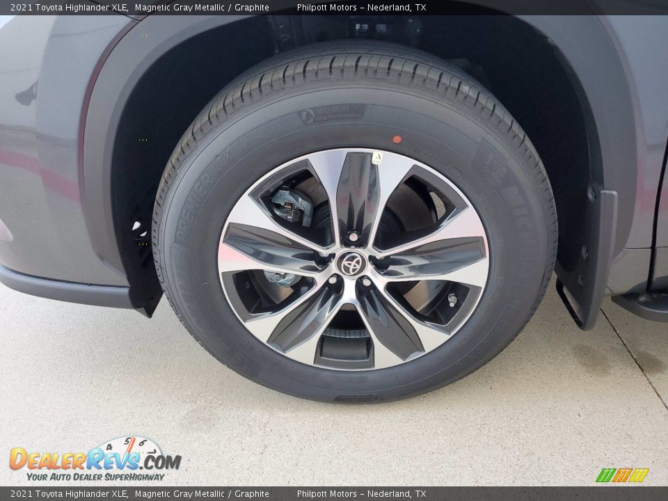 2021 Toyota Highlander XLE Magnetic Gray Metallic / Graphite Photo #10