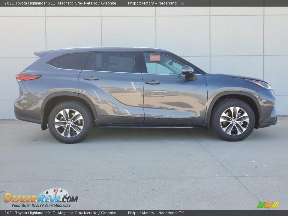 2021 Toyota Highlander XLE Magnetic Gray Metallic / Graphite Photo #12