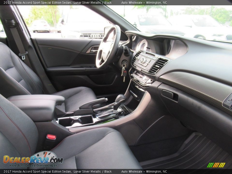 2017 Honda Accord Sport Special Edition Sedan Lunar Silver Metallic / Black Photo #12