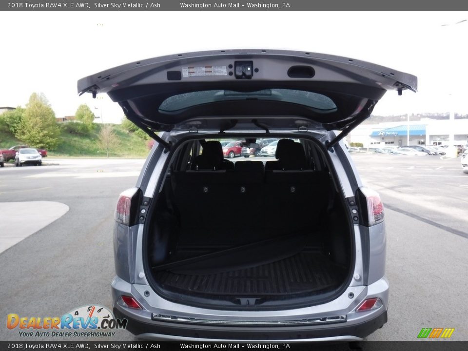 2018 Toyota RAV4 XLE AWD Silver Sky Metallic / Ash Photo #28