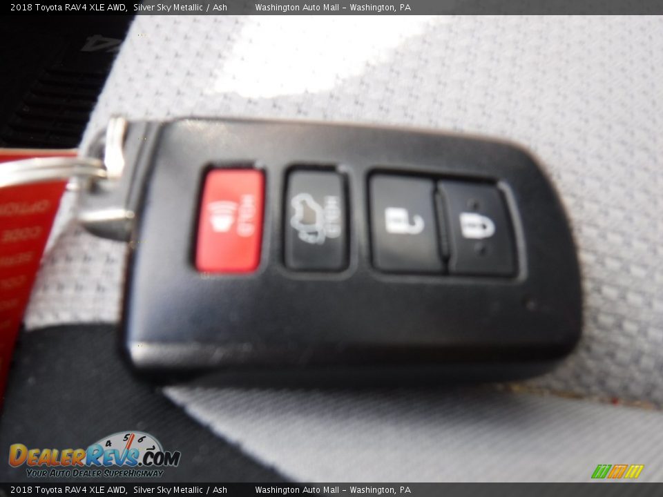 2018 Toyota RAV4 XLE AWD Silver Sky Metallic / Ash Photo #31