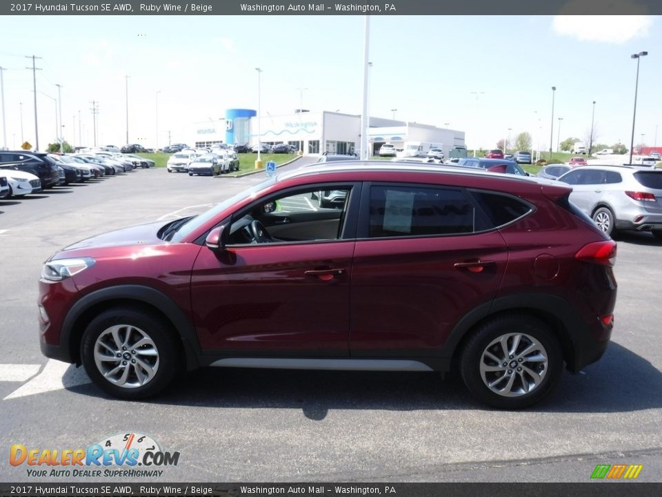 2017 Hyundai Tucson SE AWD Ruby Wine / Beige Photo #6