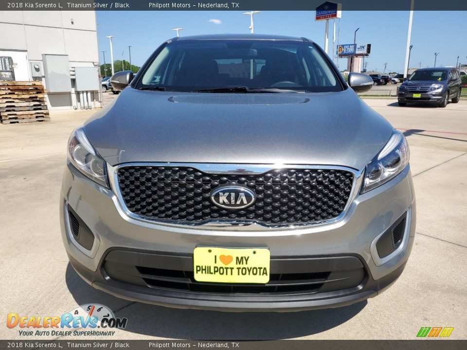 2018 Kia Sorento L Titanium Silver / Black Photo #8