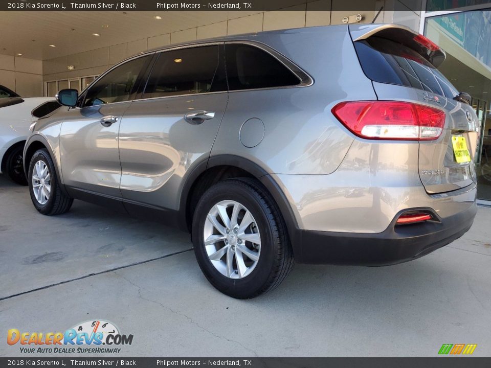 2018 Kia Sorento L Titanium Silver / Black Photo #10