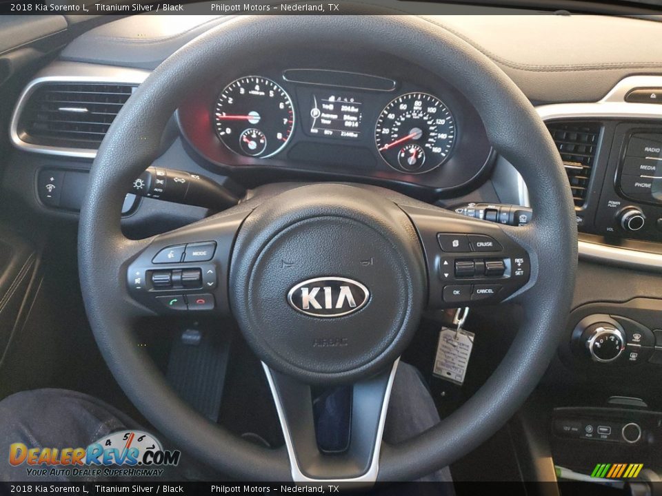 2018 Kia Sorento L Titanium Silver / Black Photo #14