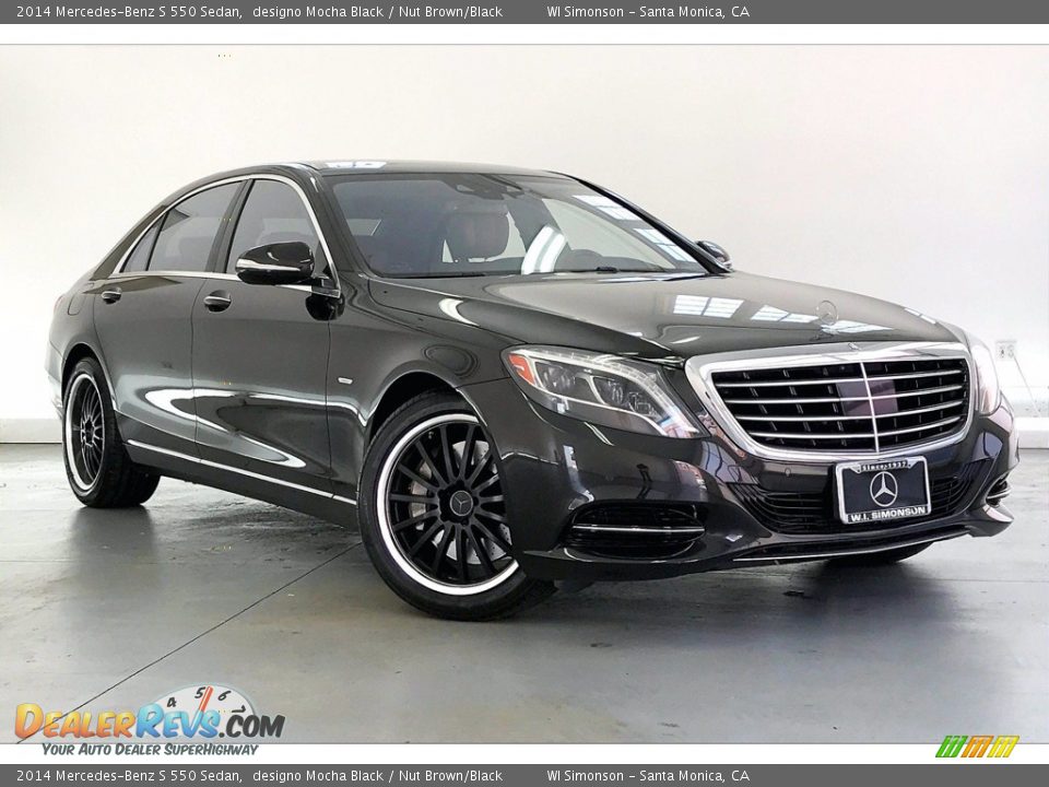 Front 3/4 View of 2014 Mercedes-Benz S 550 Sedan Photo #34