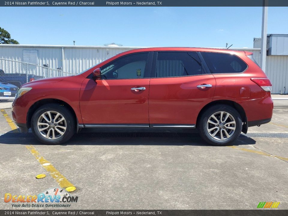 2014 Nissan Pathfinder S Cayenne Red / Charcoal Photo #4