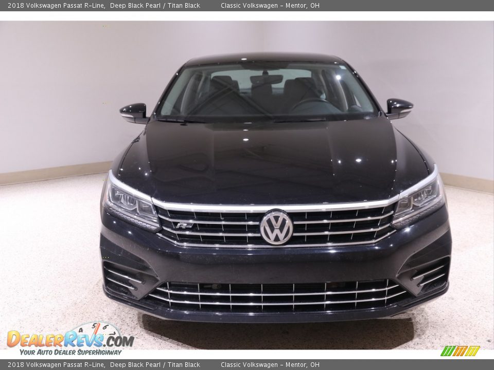 2018 Volkswagen Passat R-Line Deep Black Pearl / Titan Black Photo #2