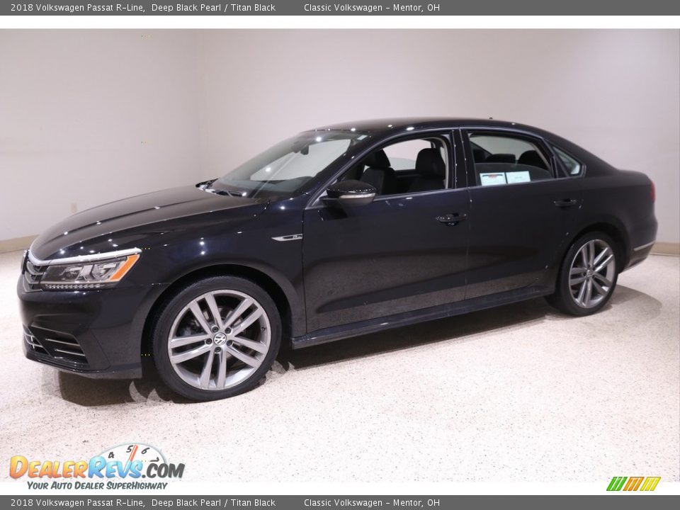 2018 Volkswagen Passat R-Line Deep Black Pearl / Titan Black Photo #3